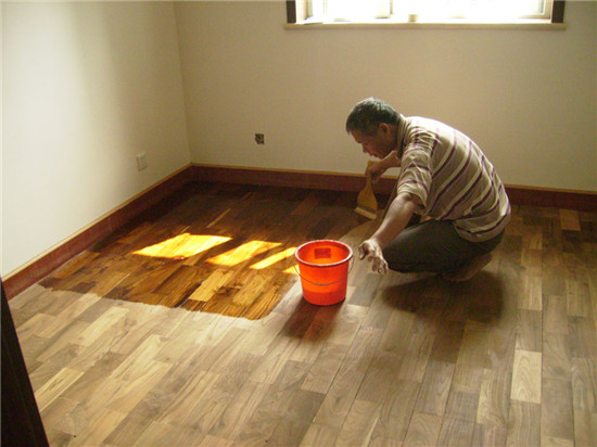 木蜡油地板保养_地板保养精油_木地板需要保养吗